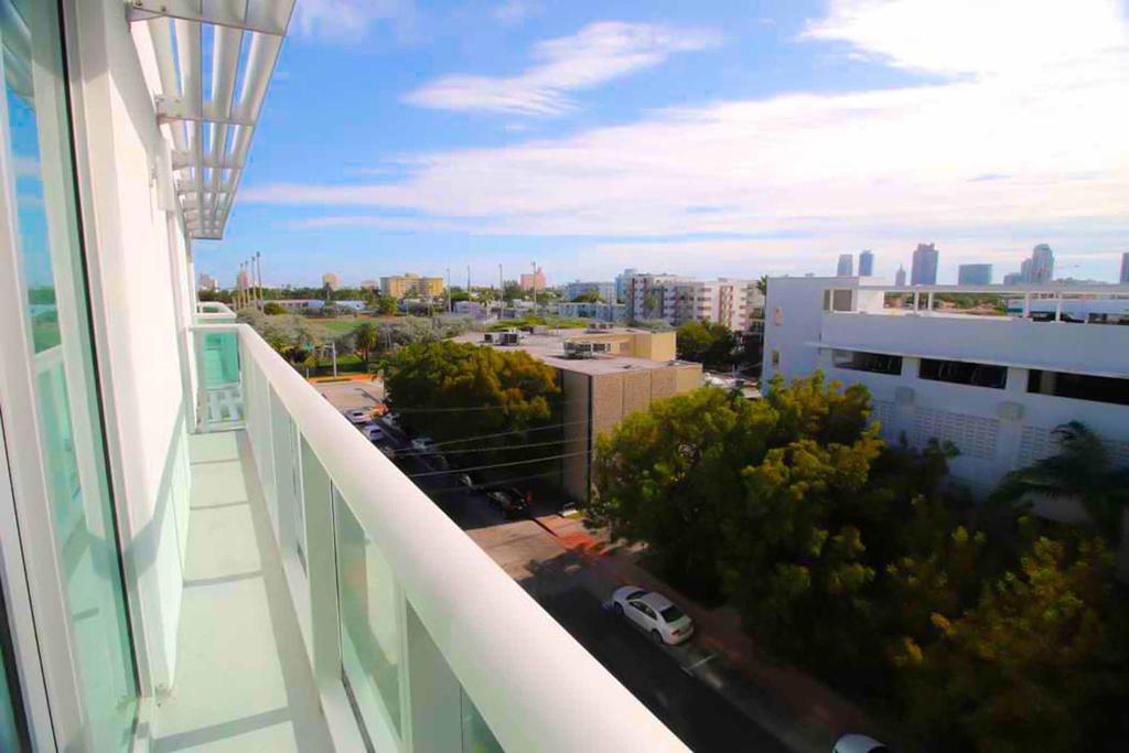 Boutique Hotel Suite 1215 West Avenue ไมอามีบีช ภายนอก รูปภาพ